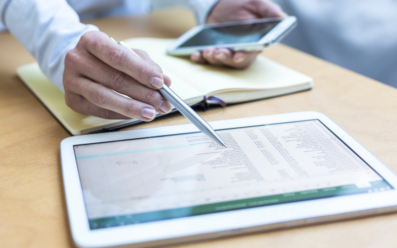 cr-ation-d-une-table-d-riv-e-japprendslabi-fr